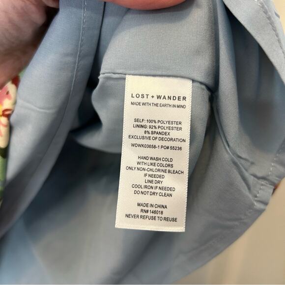 Lost + Wander Tea Party Floral Dress Long Sleeve Light Weight Womens Medium NWT - Picture 9 of 9